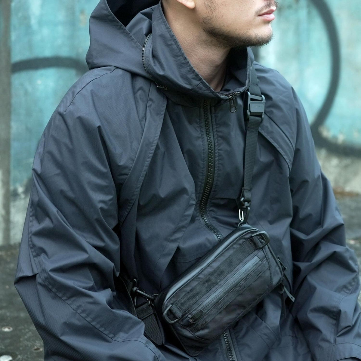 Code Of Bell ANNEX CASE II - 3-Way Traveller Sling - Pitch Black - Lifestyle Image
