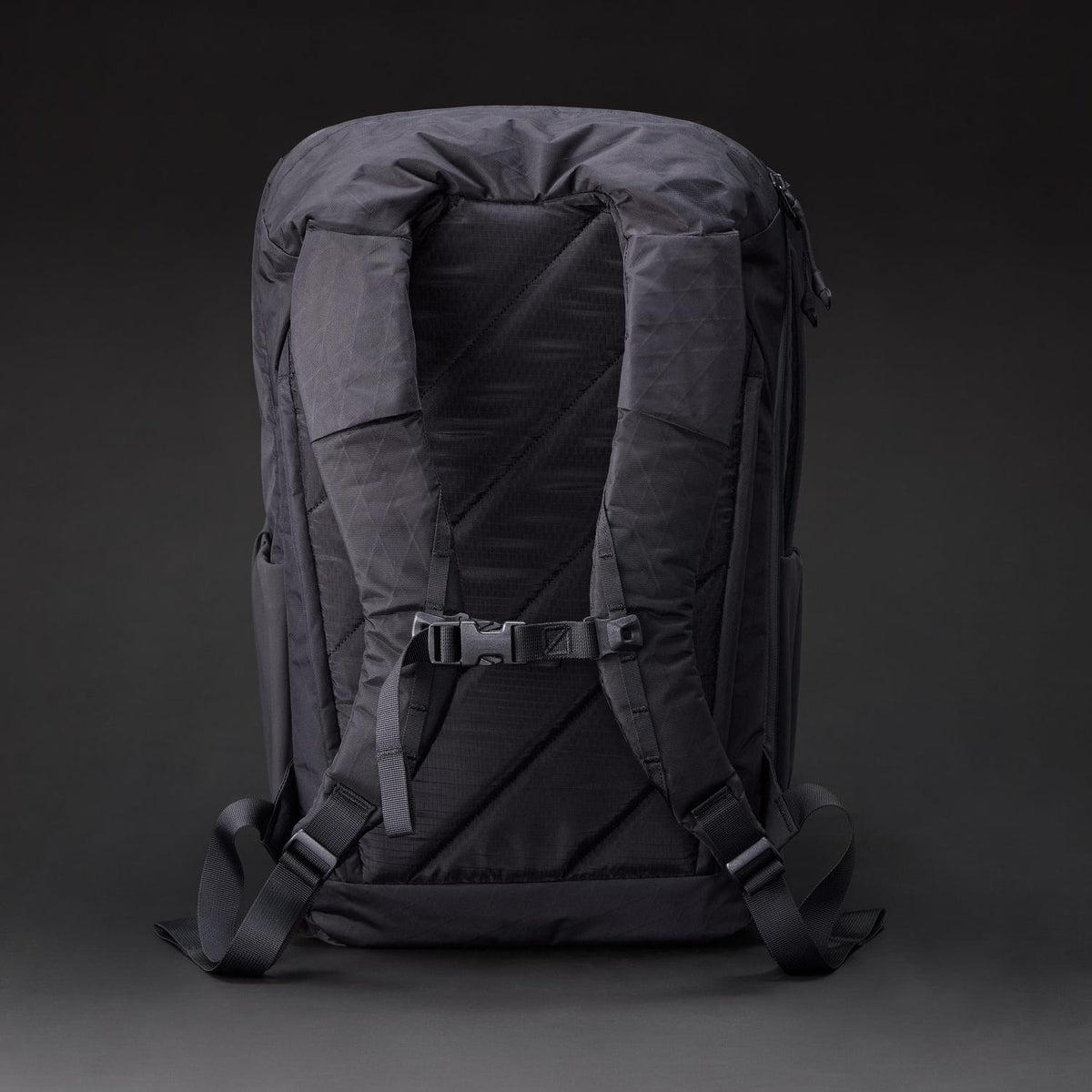 Evergoods Civic Travel Bag 26L - X-Pac - Black and Coyote Brown