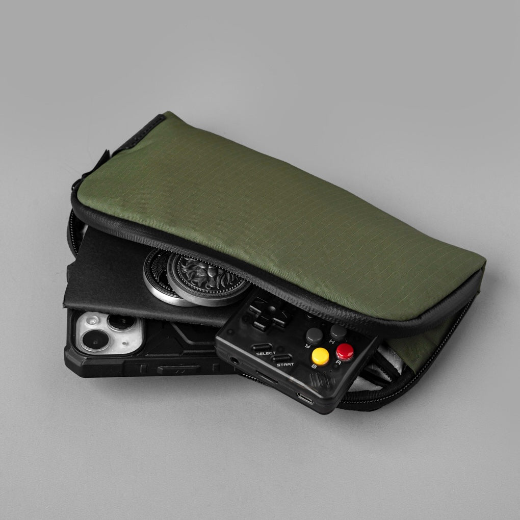 Alpaka Flight Pouch - Axoflux 210D Green
