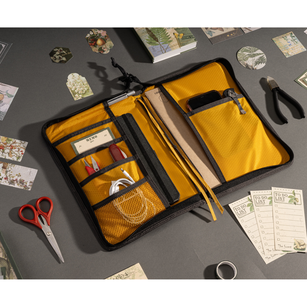Lochby Field Folio B5 - Bumblebee