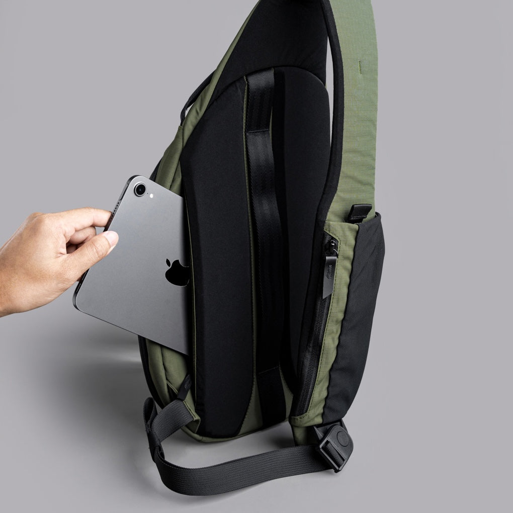 Alpaka Metro Crossbody - Left Shoulder - Green Axoflux