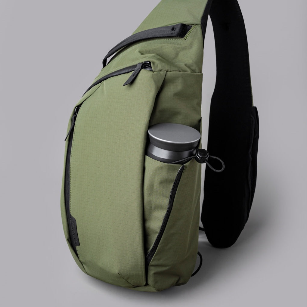 Alpaka Metro Crossbody - Right Shoulder - Green Axoflux