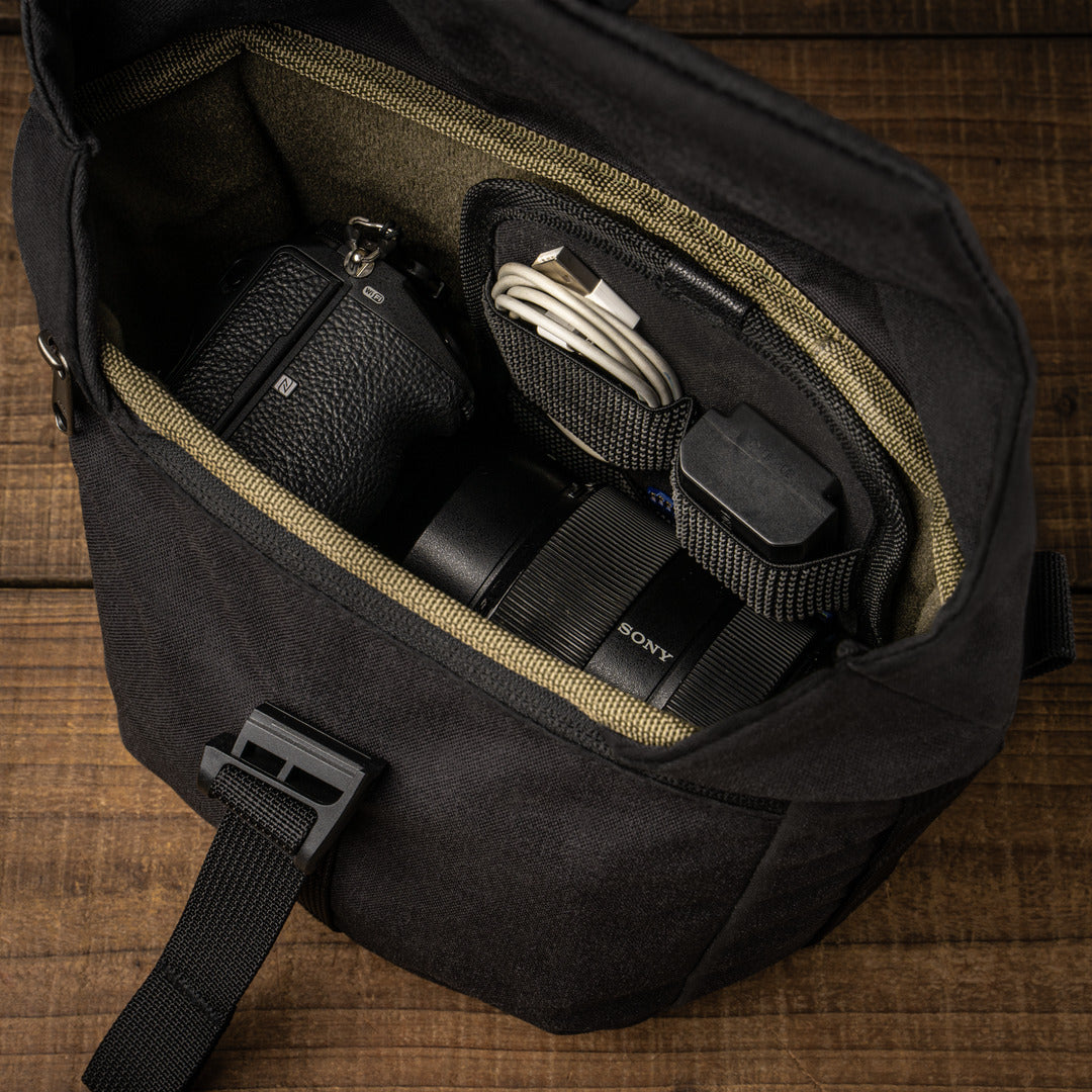 Wotancraft "Pilot" Travel Camera Bag 3.5L Upgraded - Black Canvas