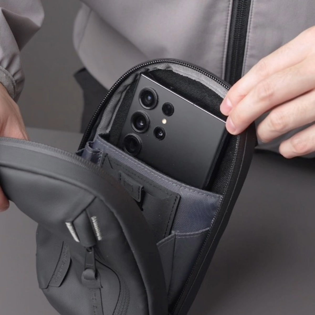 Sympl Phone Sling 1.5L - Carbonate
