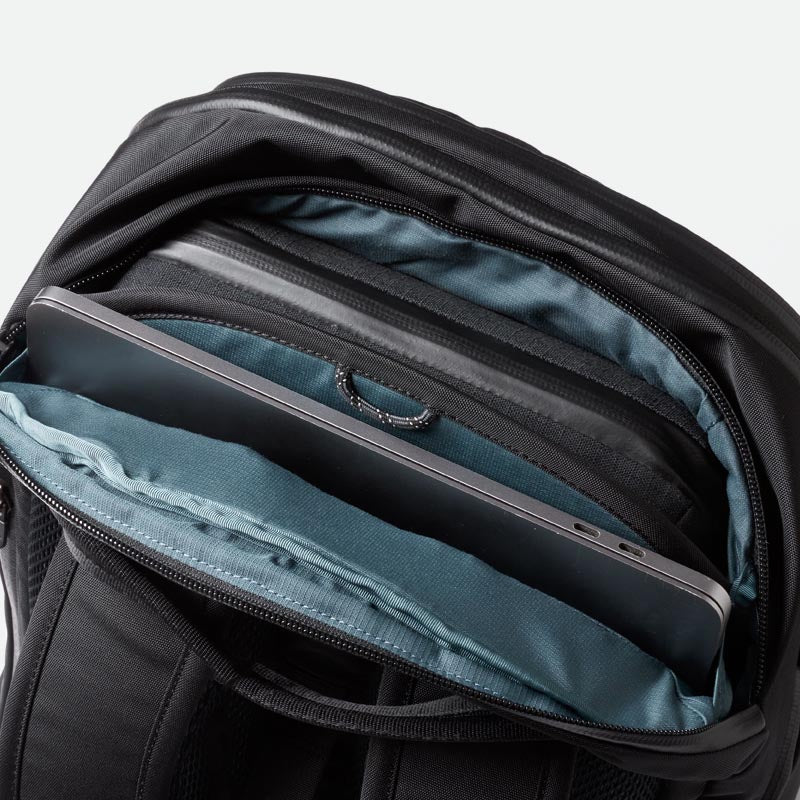 Transit Workpack Pro 22L - Black