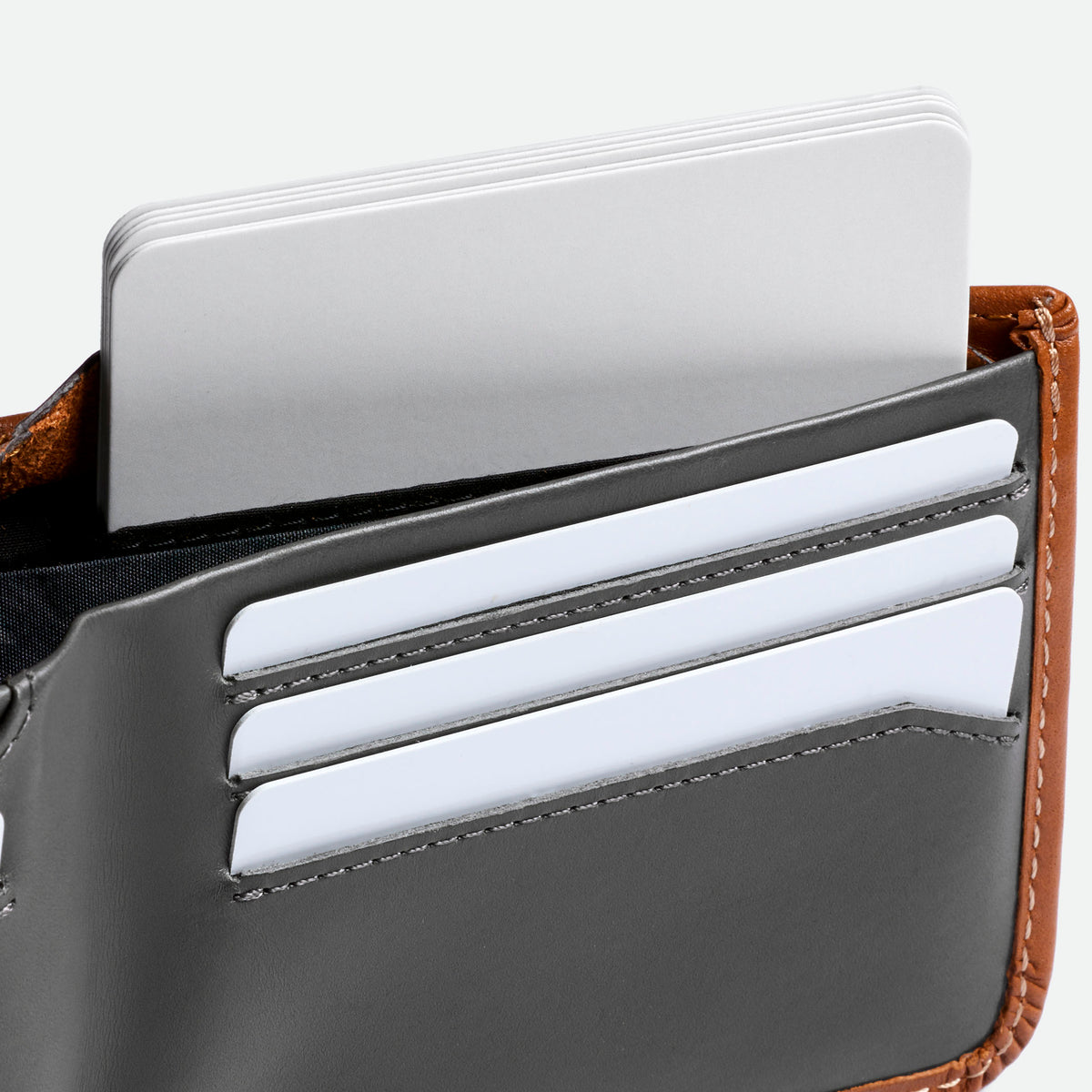 Bellroy Hide & Seek LO Caramel