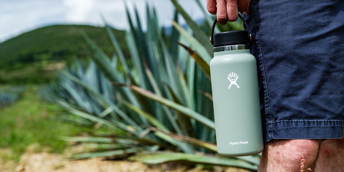 Hydro Flask - vakuumisolerede drikkedunke i rustfrit stål | Køb Hydro Flask drikkedunke hos Packsmart