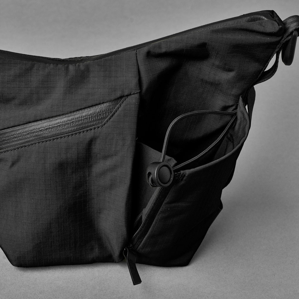Alpaka Flow Satchel (2L) - Axoflux 210D Black
