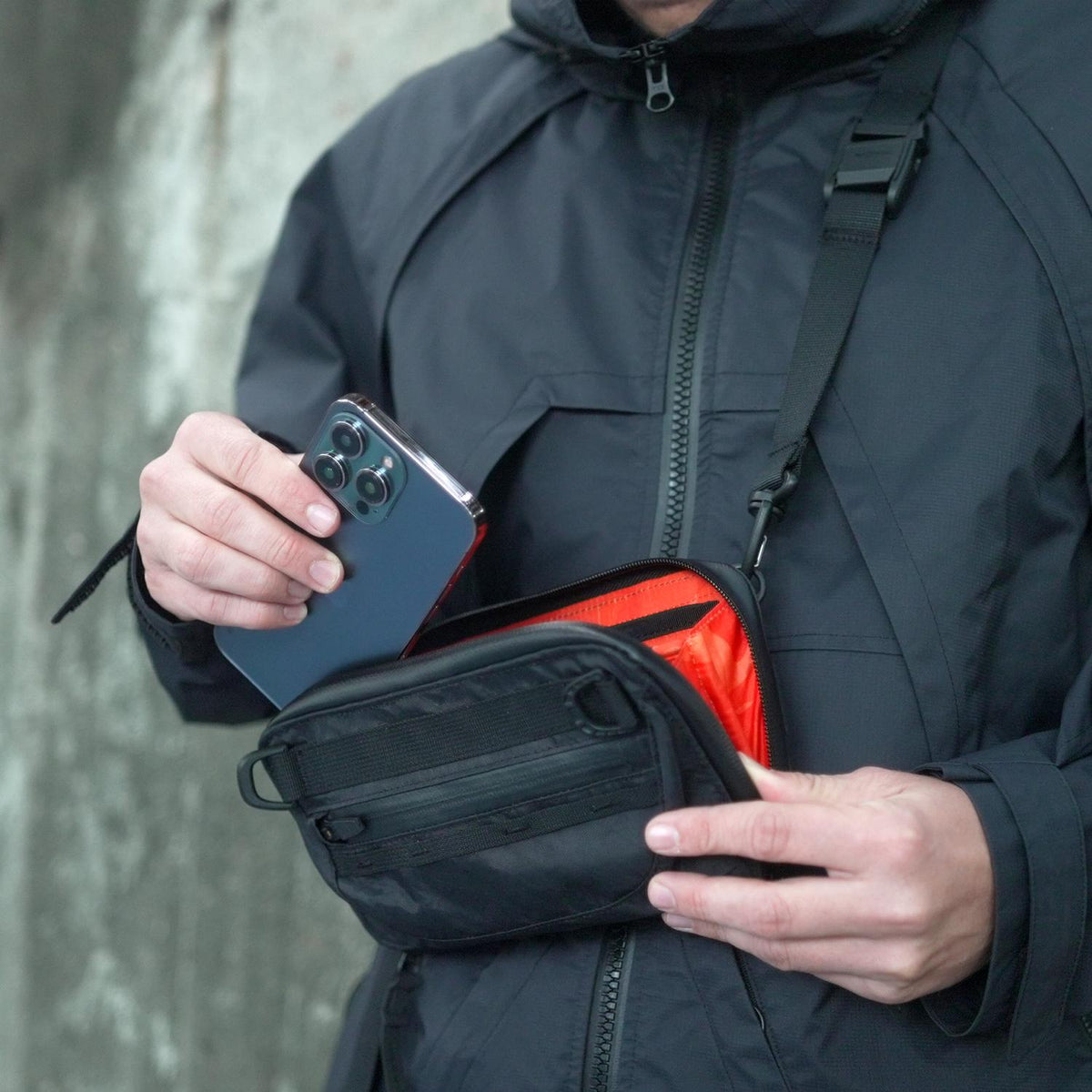 Code Of Bell ANNEX CASE II - 3-Way Traveller Sling - Pitch Black - Lifestyle Image