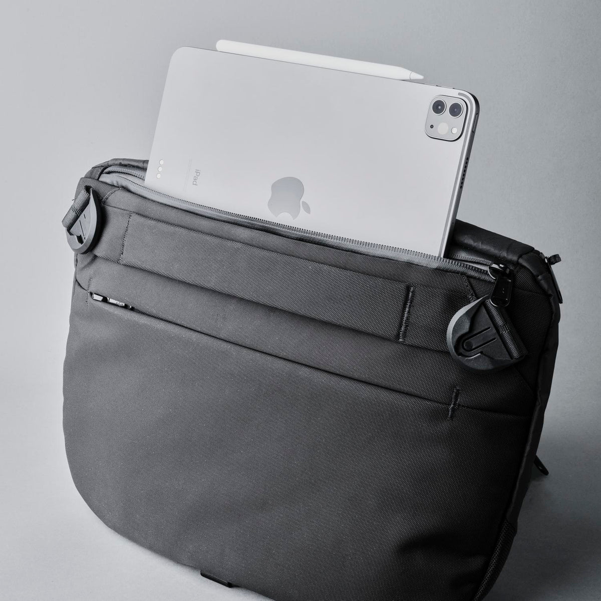 Alpaka Bravo Sling Max V2 - X-Pac® VX21 Black