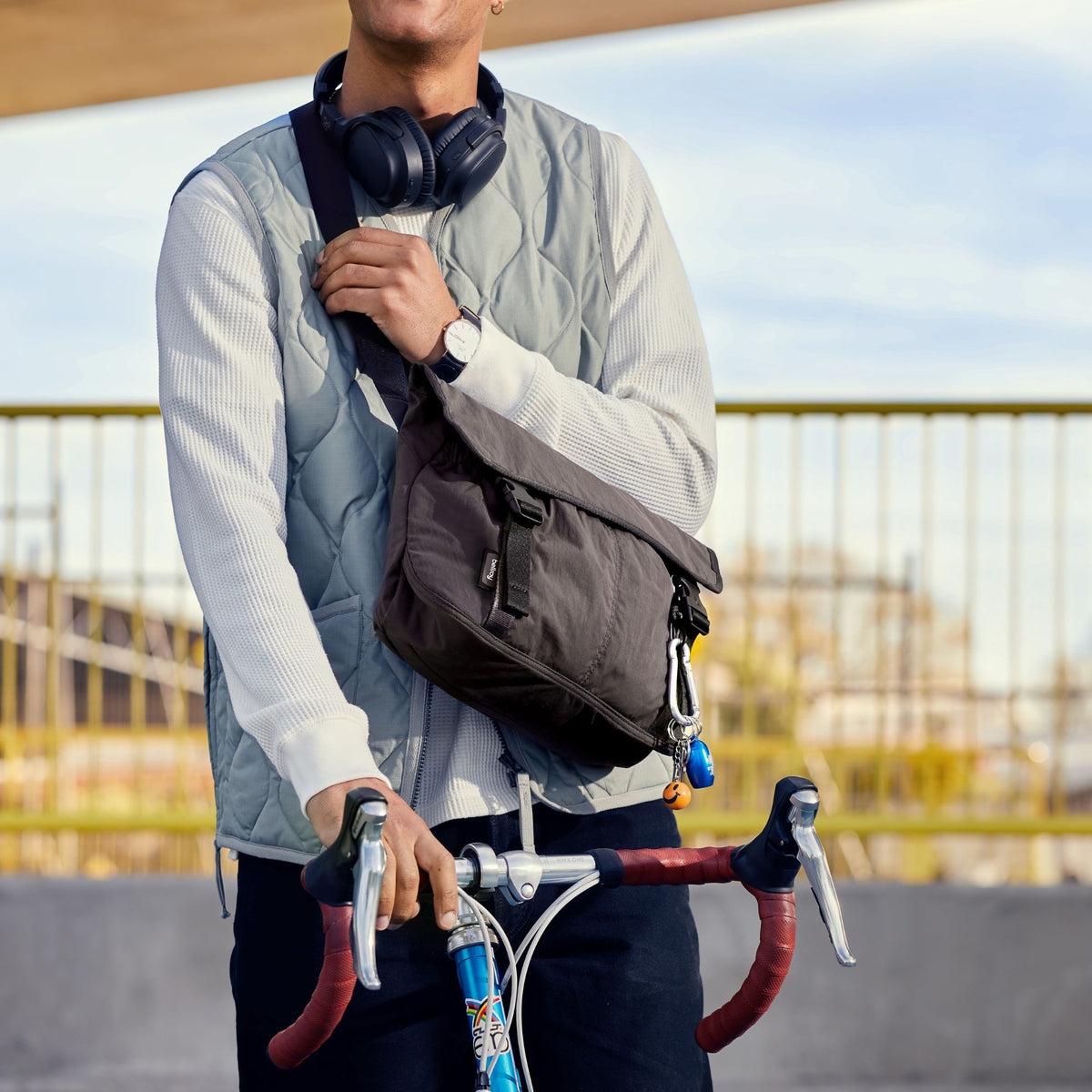 Bellroy Cinch Messenger - 12L - Lifestyle