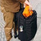 Evergoods Civic Travel Bag 35L Solution Dyed Black livsstilsbillede