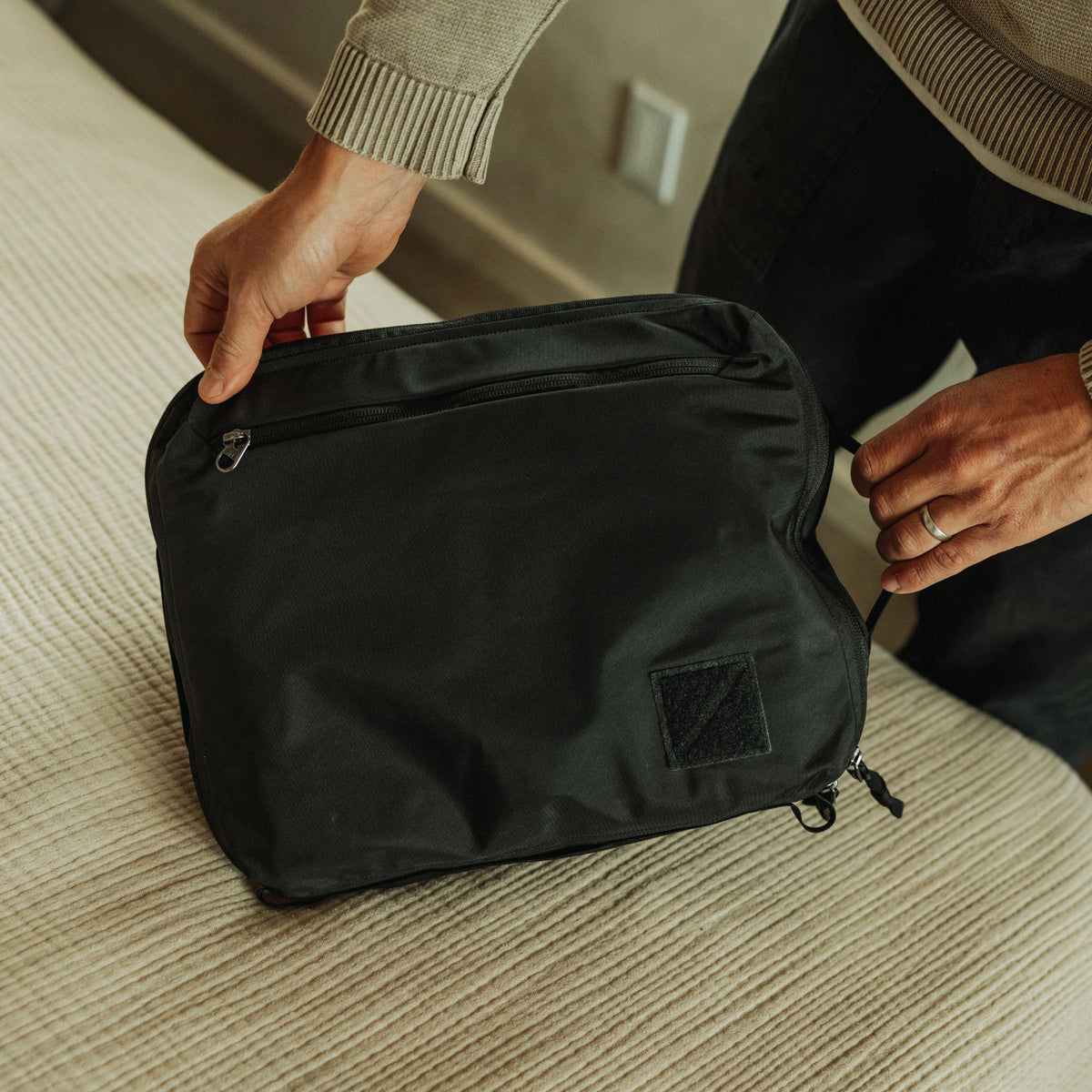 Evergoods Transit Packing Cube 10L - Black - Lifestyle