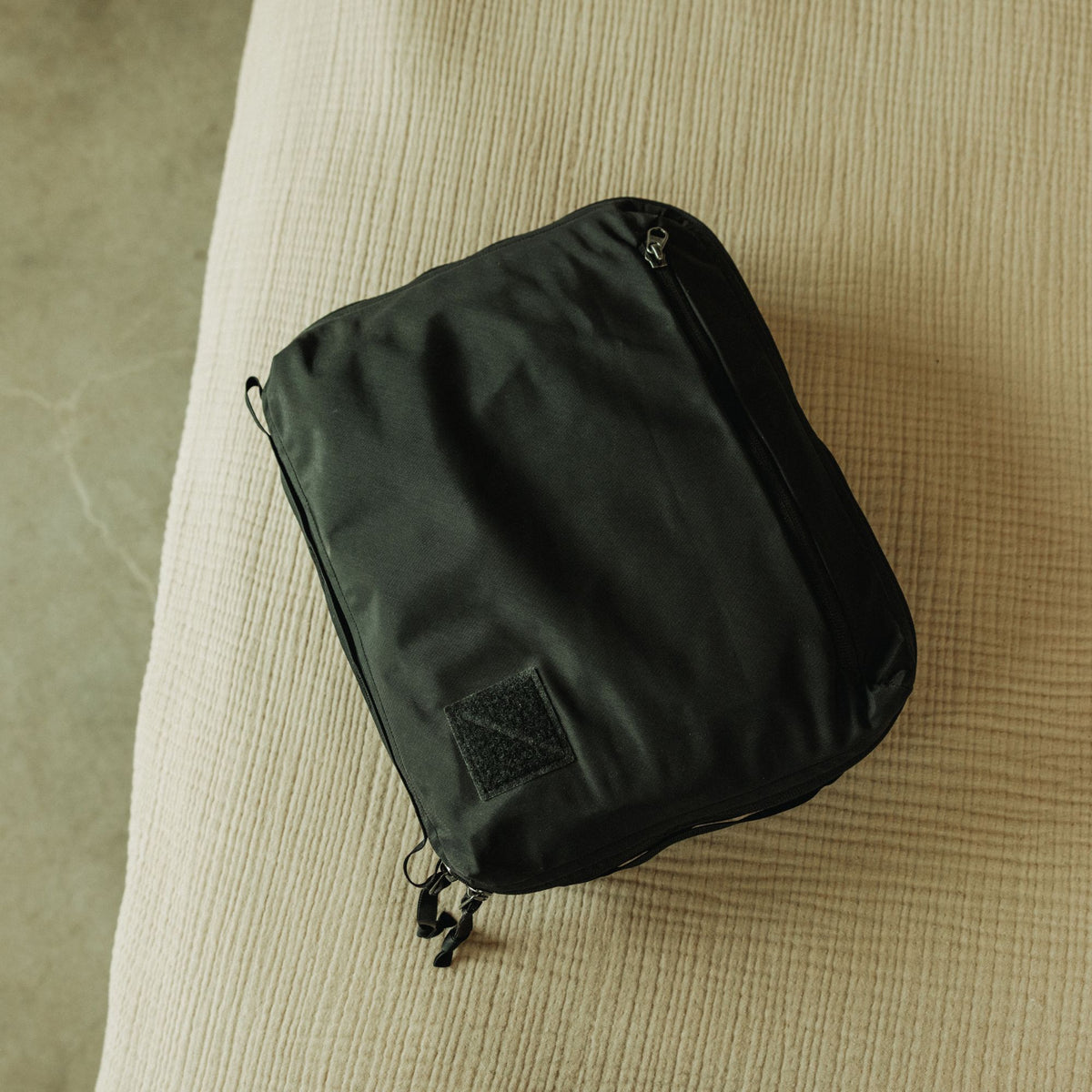 Evergoods Transit Packing Cube 10L - Black - Lifestyle