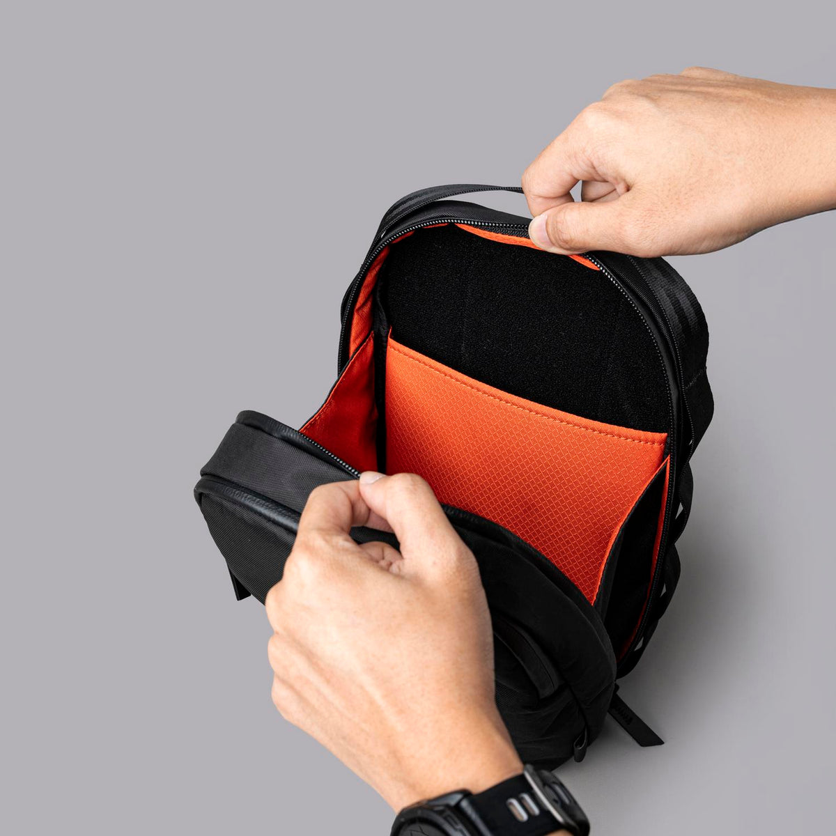 Alpaka Metro Sling Max - X-Pac® VX42 Black