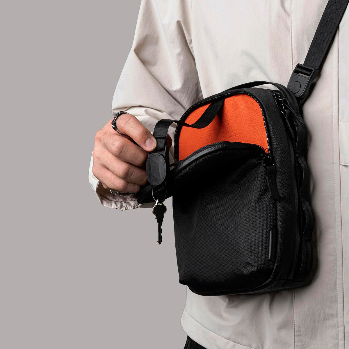 Alpaka Metro Sling Max - X-Pac® VX42 Black