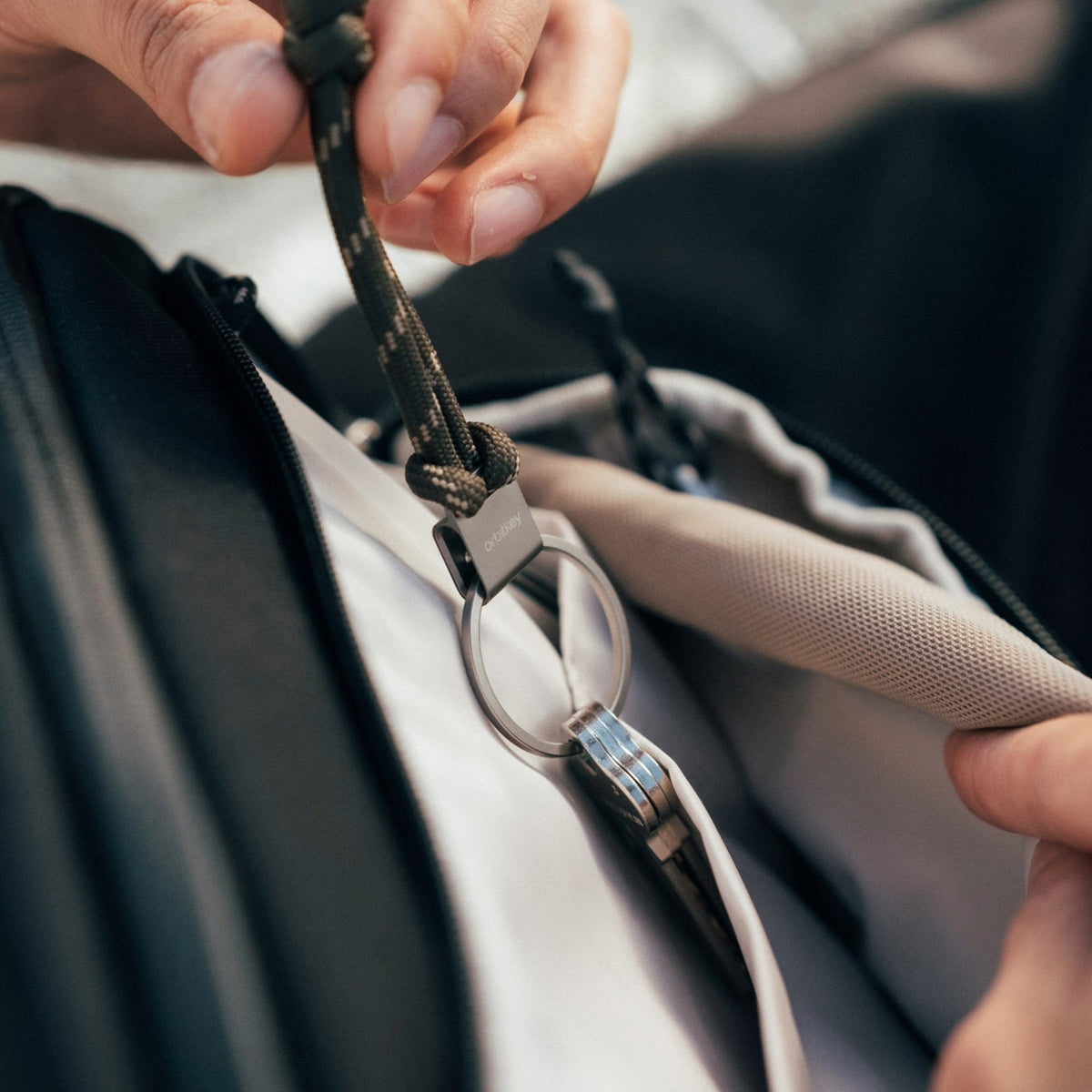 Orbitkey Urban Loop Keychain - Olive