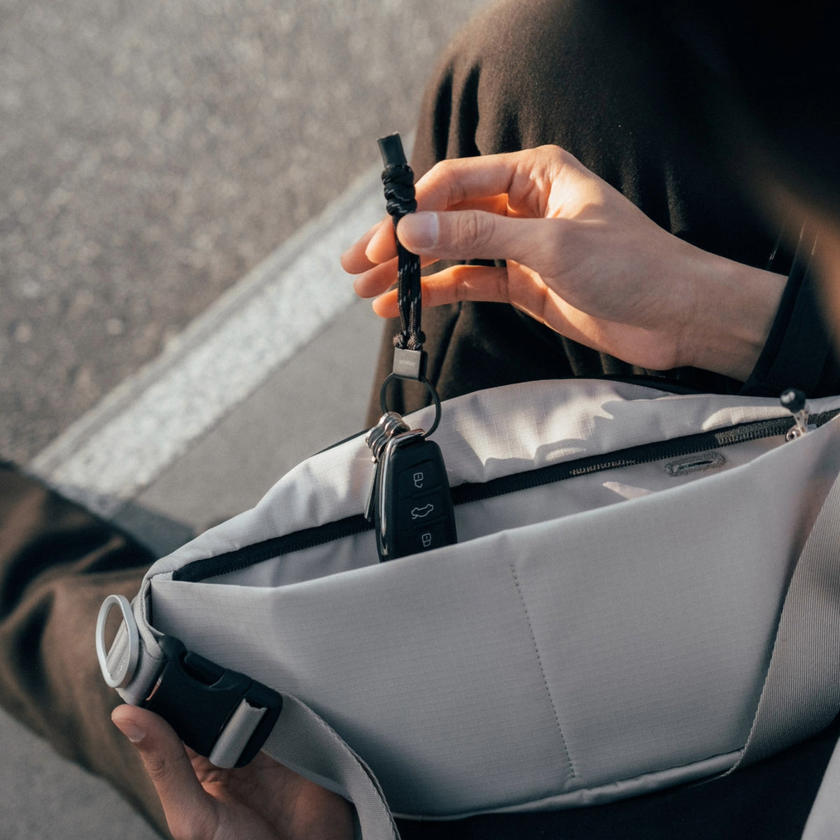 Orbitkey Urban Loop Keychain - Black