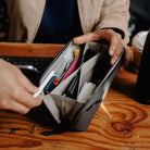 Peak Design Small Tech Pouch Black livsstilsbillede