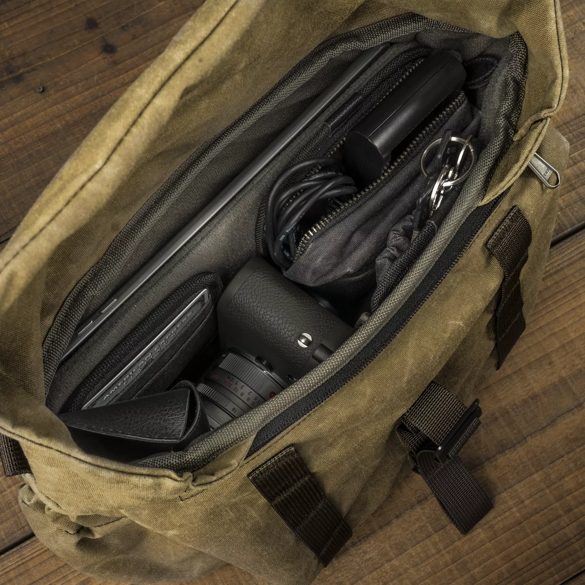 Wotancraft "Pilot" Travel Camera Bag 7L Upgraded - Khaki Brown Canvas