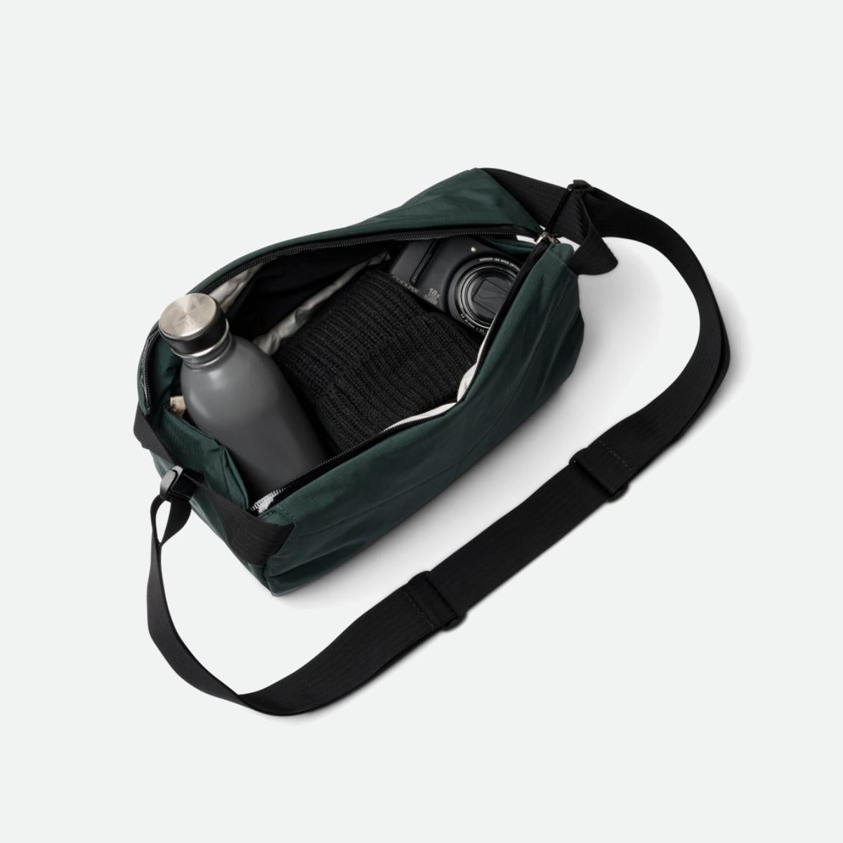 Bellroy Venture Sling 9L - Deep Ocean (Leather Free)