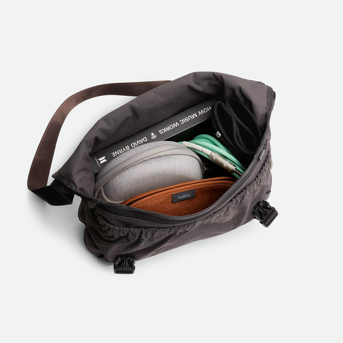Bellroy Cinch Messenger - 12L - Charcoal