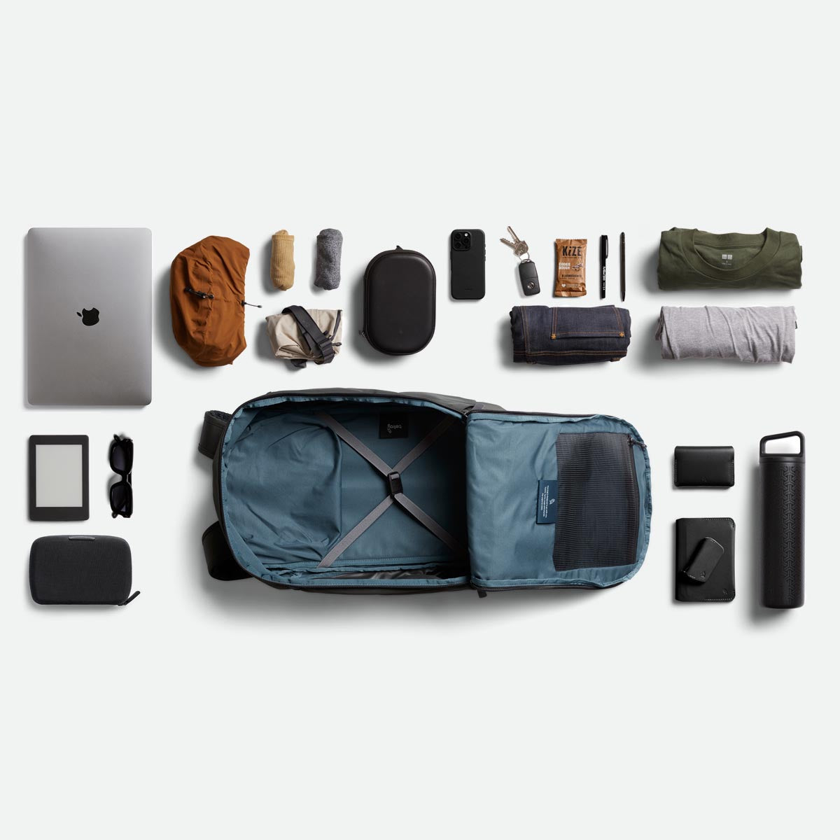 Transit Workpack Pro 22L - Olive - Flatlay